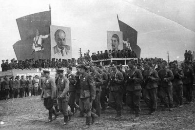 Парад партизан 16 июля 1944 года.